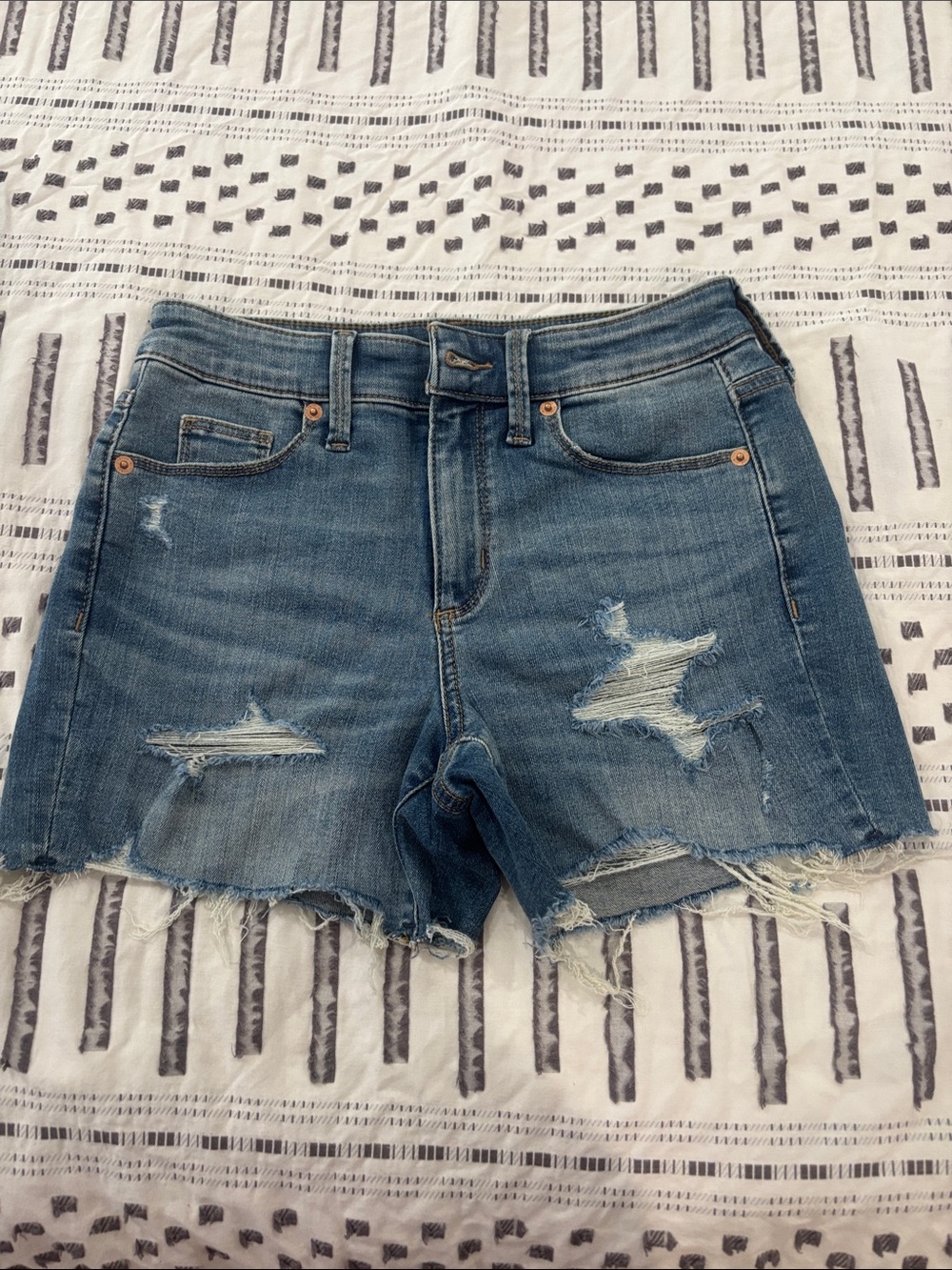 Universal Thread High Ruse Midi Distressed Blue Denim Women's Shorts